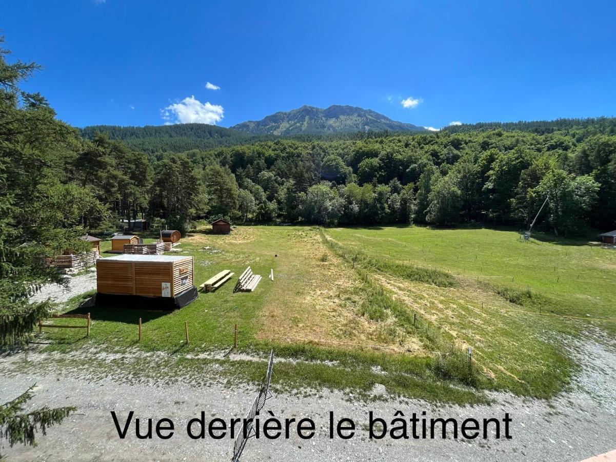 شقة La Source Blanche Saint Jean Montclar المظهر الخارجي الصورة